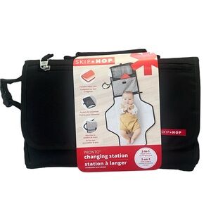 Skip Hop Black Pronto Changing Station